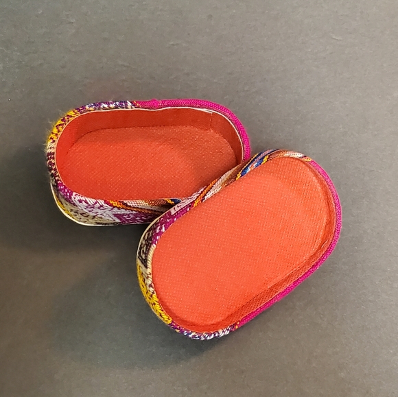 Painted Leather Top Peru Soft Case Box - Picture 8 of 11